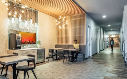 Appartamento intero in residence in 1396 N High Street, Columbus, OH 43201, immagine 16 di 19