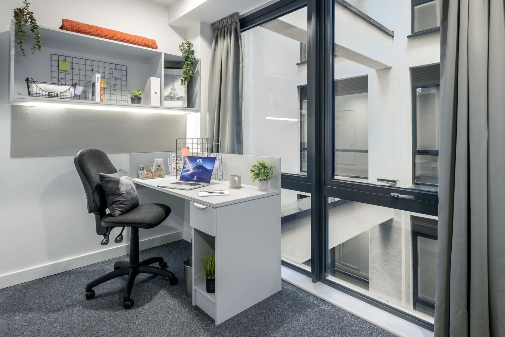 true student, 3 Humberstone Rd, Leicester LE5 3AS, United Kingdom