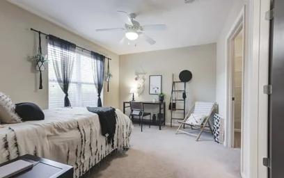 Alojamiento entero en residencia en 1050 Southern Dr, Columbia, SC 29201, United States, imagen 27 de 49