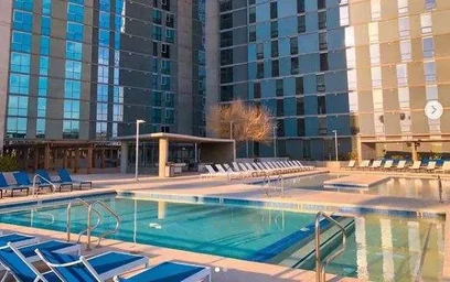 Logement entier en résidence à 323 E Veterans Way, Tempe, AZ 85281, United States, image 10 de 32