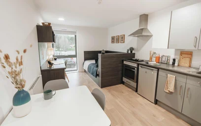 Studio in residence at Midland Rd, Bath BA1 3BZ, United Kingdom, image 7 of 24
