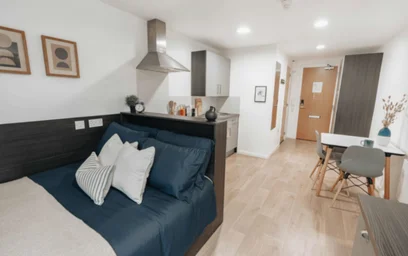Studio in residence at Midland Rd, Bath BA1 3BZ, United Kingdom, image 2 of 25