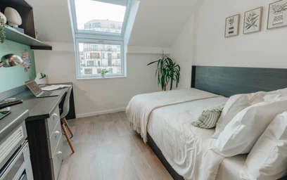 Studio in residence at Midland Rd, Bath BA1 3BZ, United Kingdom, image 11 of 25