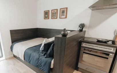 Studio in residence at Midland Rd, Bath BA1 3BZ, United Kingdom, image 6 of 25