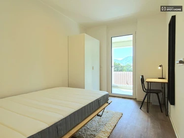 Renting rooms by the month in Graz