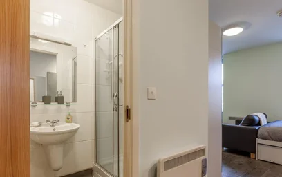 Monolocale in residence in 17-23 High St, Bangor LL57 1NP, United Kingdom, immagine 5 di 27