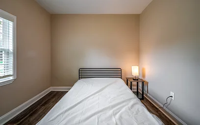 Logement situé dans le centre de {area}