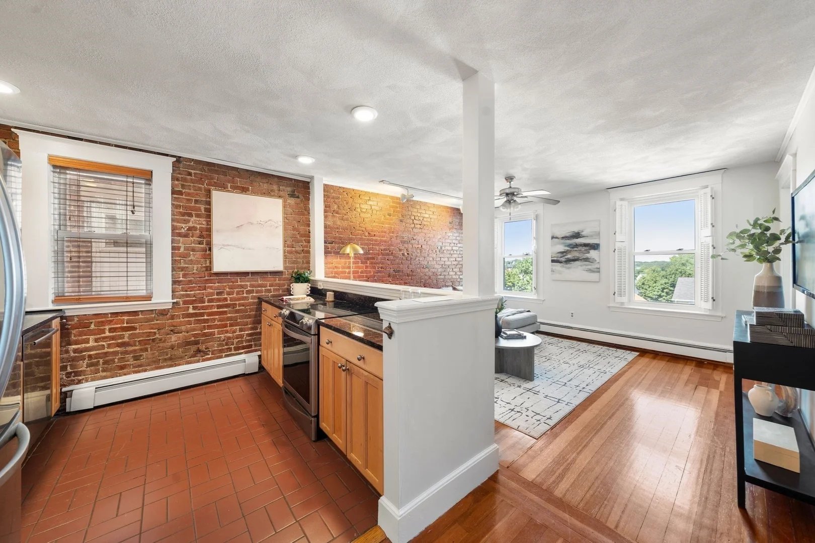 25, South St., Unit 4A, Brighton, Boston, MA, 02135