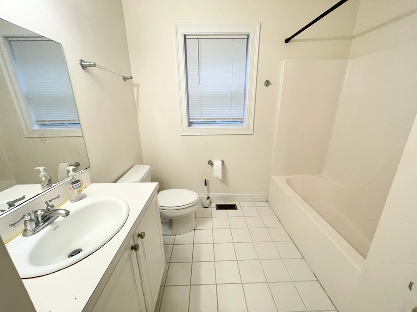 128, Hillside St., Unit 1, Mission Hill, Boston, MA, 02120