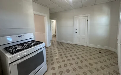 Alojamiento entero en residencia en 6, Althea St., Unit 1, Dorchester, Boston, MA, 02122, imagen 17 de 40