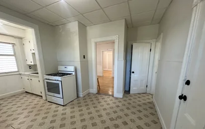 Alojamiento entero en residencia en 6, Althea St., Unit 1, Dorchester, Boston, MA, 02122, imagen 19 de 40
