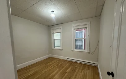 Alojamiento entero en residencia en 6, Althea St., Unit 1, Dorchester, Boston, MA, 02122, imagen 25 de 40