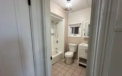 Alojamiento entero en residencia en 6, Althea St., Unit 1, Dorchester, Boston, MA, 02122, imagen 31 de 40