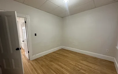 Alojamiento entero en residencia en 6, Althea St., Unit 1, Dorchester, Boston, MA, 02122, imagen 32 de 40