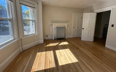 Alojamiento entero en residencia en 6, Althea St., Unit 1, Dorchester, Boston, MA, 02122, imagen 33 de 40