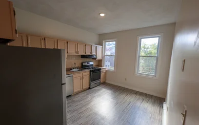 Alojamiento entero en residencia en 51, Holworthy St., Unit 3, Dorchester, Boston, MA, 02121, imagen 15 de 18
