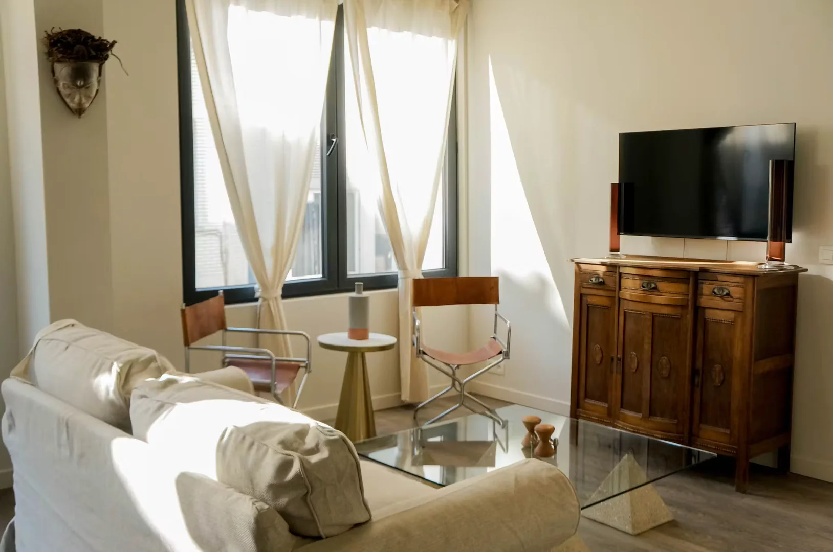 Quarto para alugar em apartamento de estudantes em , totalmente mobilado