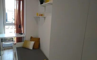 Chambre à louer avec lit double {area}
