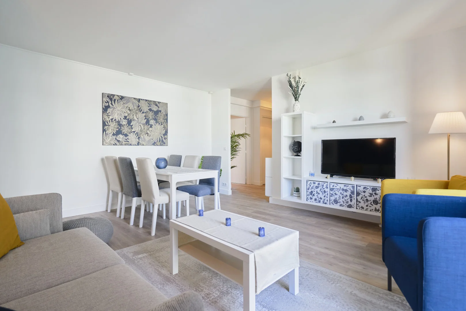 Room for rent in student apartment in , fully furnished