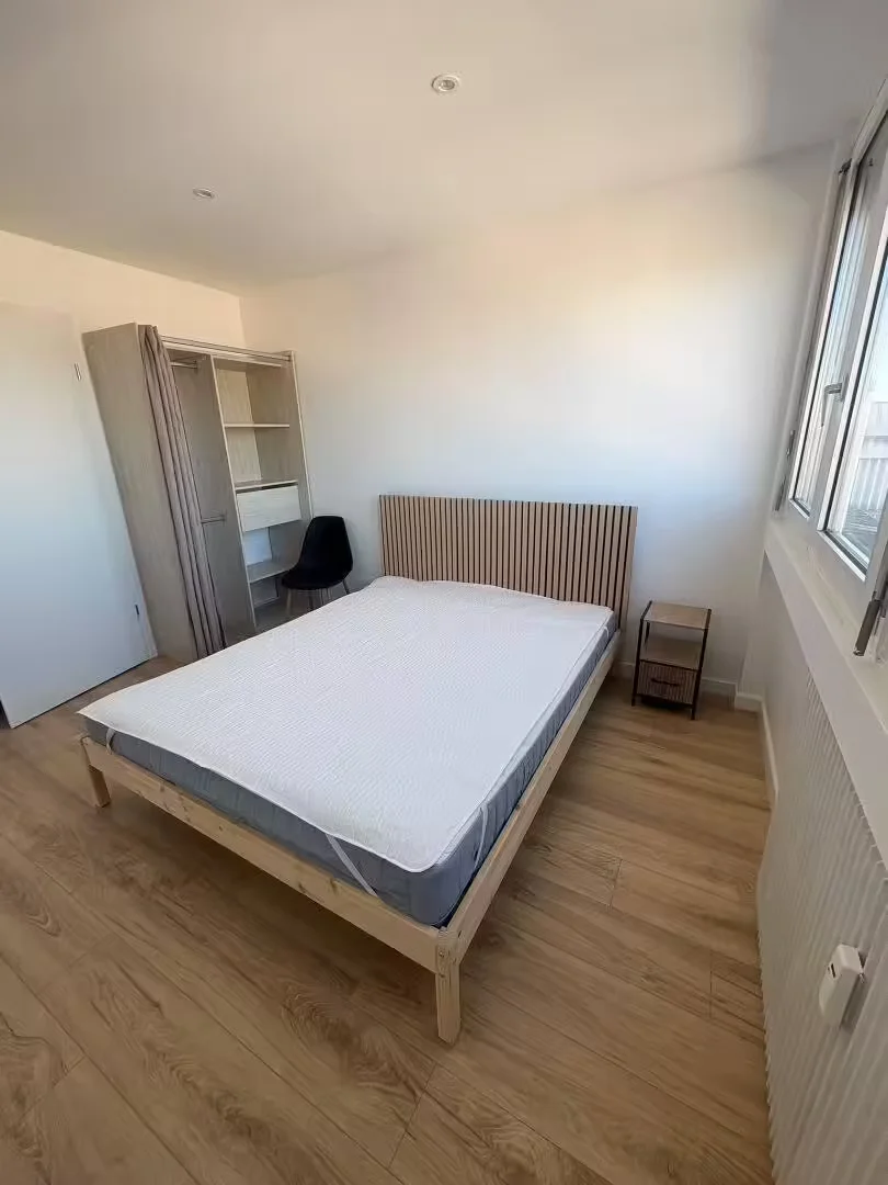 Habitación asequible para estudiantes con buena iluminación en 
