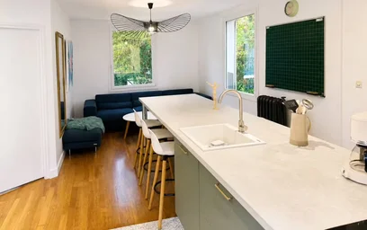 {area} de ortak bir dairede kiralık oda