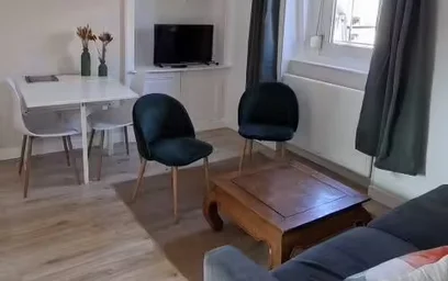 Habitación privada muy luminosa en {area}