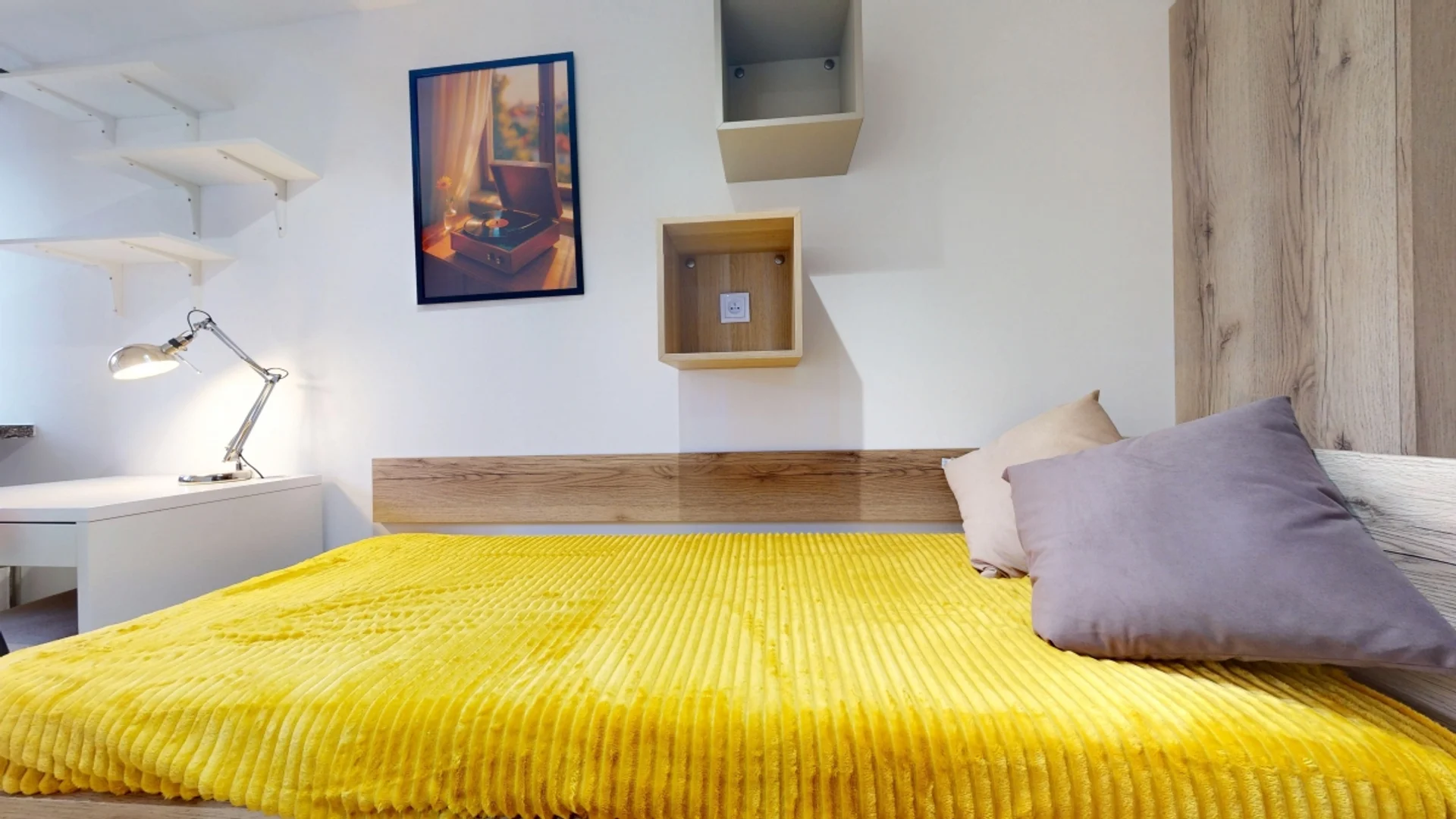 Chambre à louer dans un appartement d'étudiant à , entièrement meublée