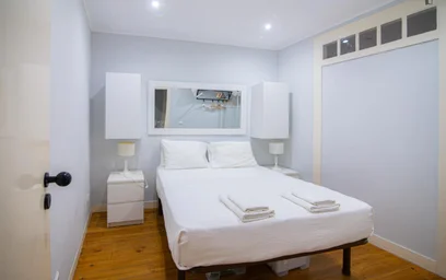 Entire apartment at Rua Afonso de Albuquerque, image 24 of 32