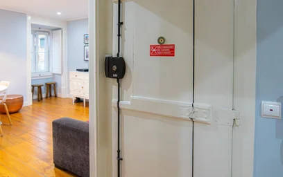 Entire apartment at Rua Afonso de Albuquerque, image 28 of 32