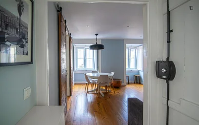 Entire apartment at Rua Afonso de Albuquerque, image 5 of 32
