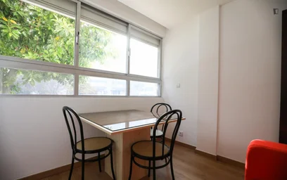 Private room at Avenida Engenheiro Arantes e Oliveira, image 12 of 39