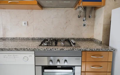 Private room at Avenida Engenheiro Arantes e Oliveira, image 19 of 39