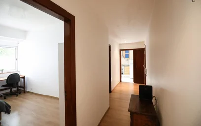 Private room at Avenida Engenheiro Arantes e Oliveira, image 36 of 39