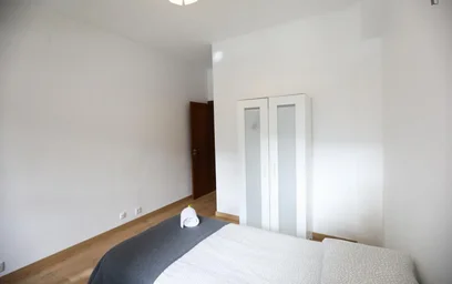 Private room at Avenida Engenheiro Arantes e Oliveira, image 8 of 39