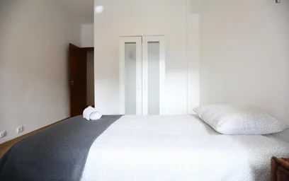 Private room at Avenida Engenheiro Arantes e Oliveira, image 9 of 39