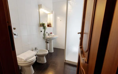 Quarto privado em Viale Sarca, imagem 28 de 29