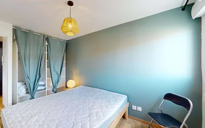 Apartamento inteiro em 21 Rue Dr Hospital, 63100 Clermont-Ferrand, France, imagem 9 de 21