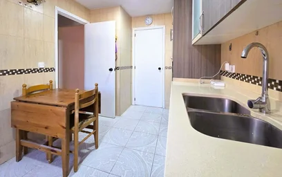 Private room at C. de Esteban Carros, 41, 1ob, Puente de Vallecas, 28053 Madrid, Spagna, image 6 of 15