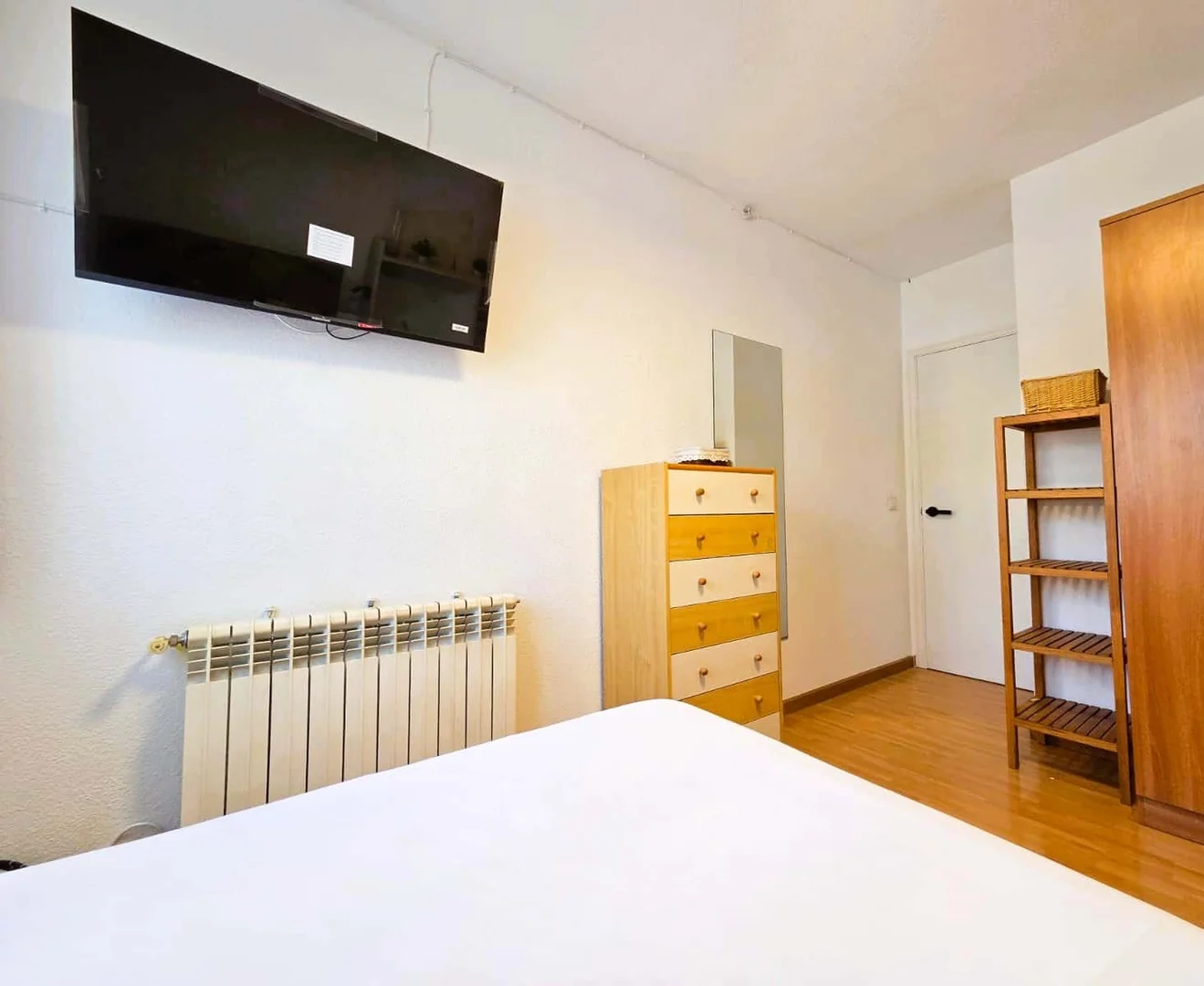 Budget-friendly student room close to campus in 