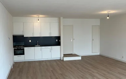 Logement situé dans le centre de {area}