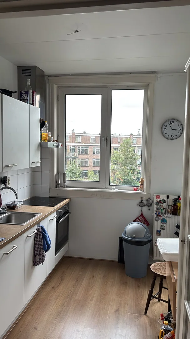 Functional student room perfect for studying in 
