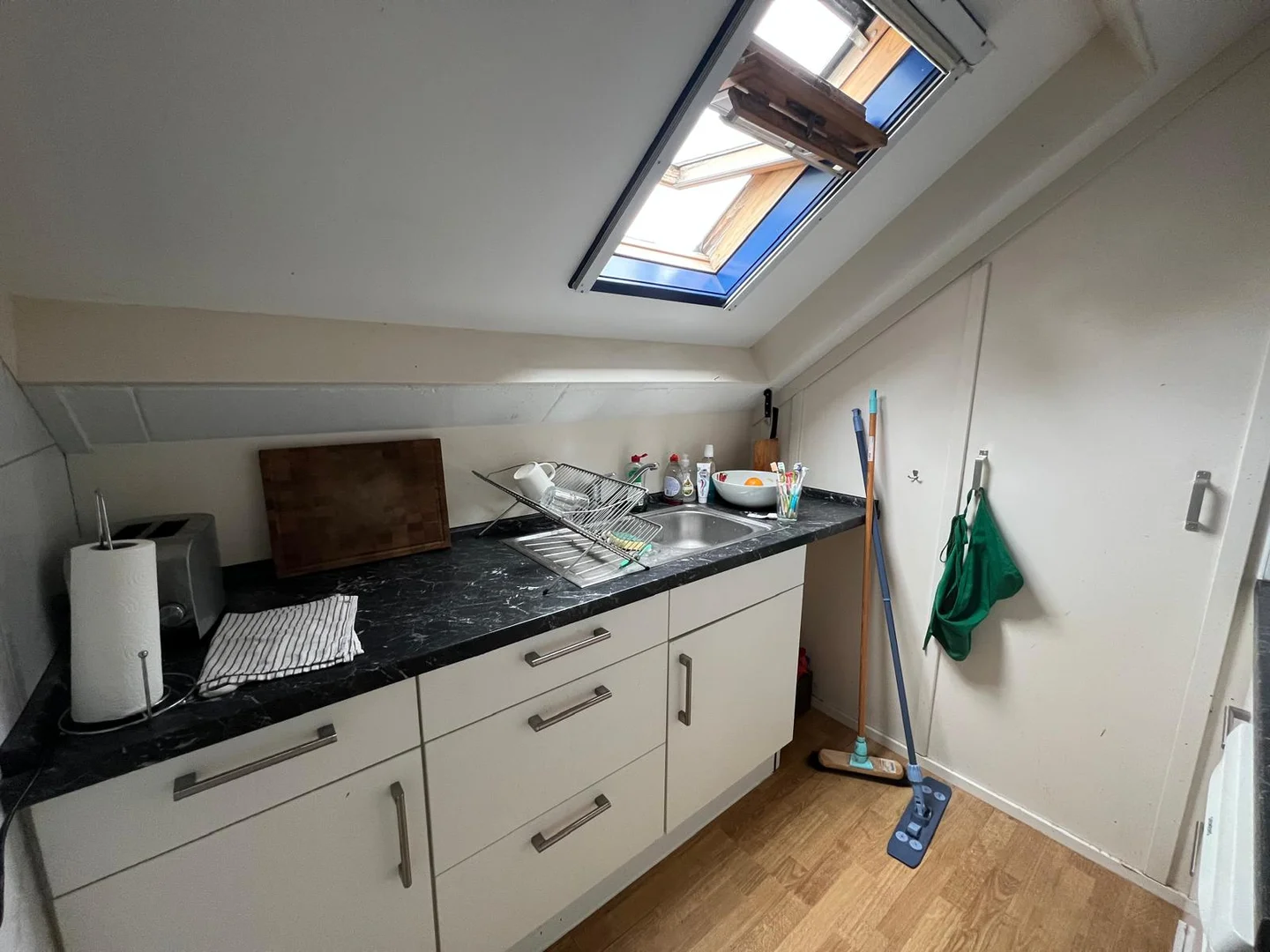 Habitación para estudiantes en  con modernas comodidades