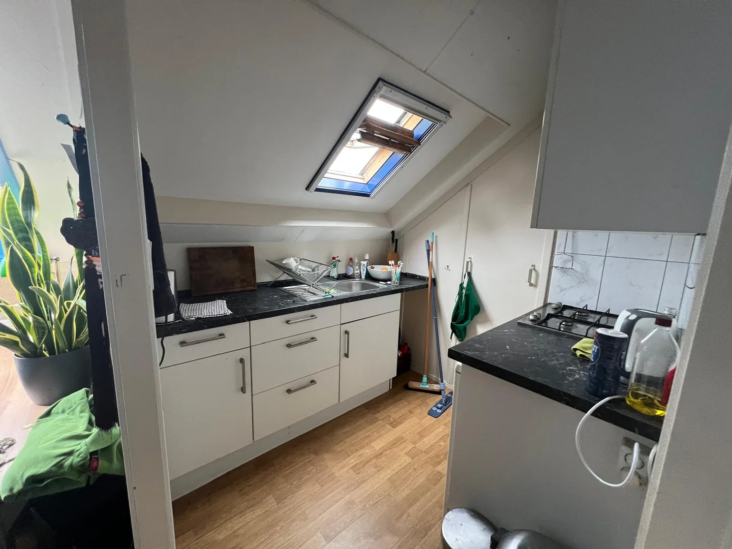 Habitación asequible para estudiantes con buena iluminación en 