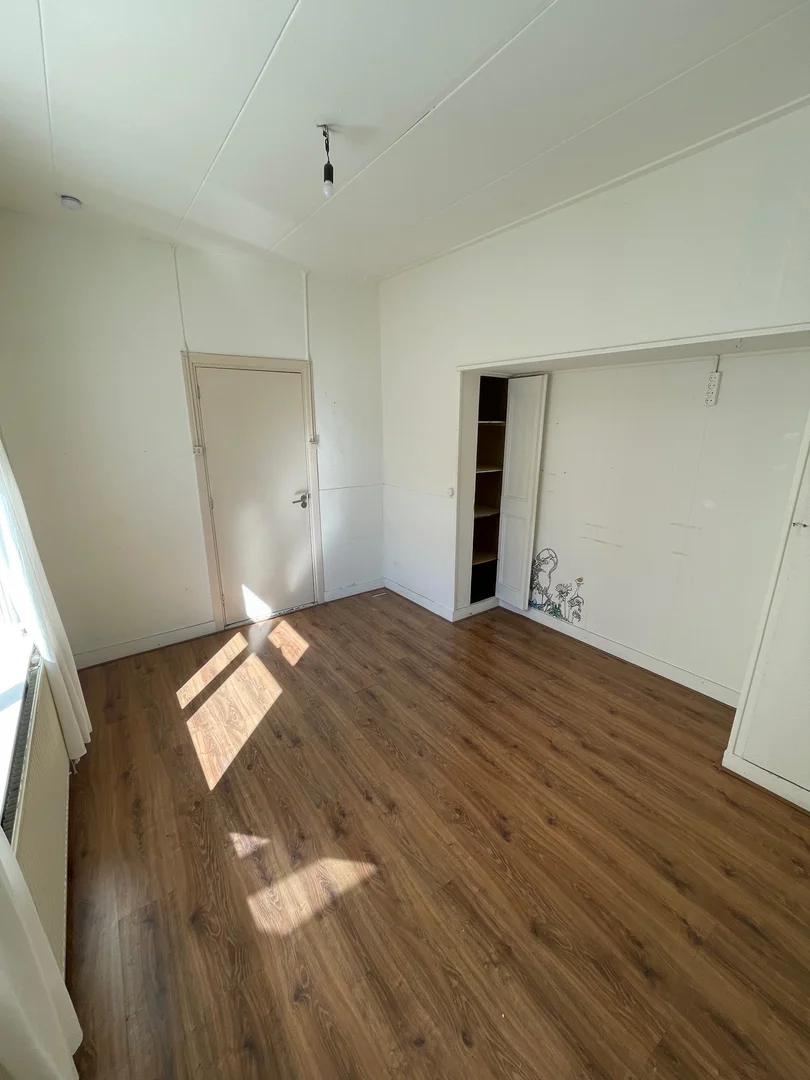 Zimmer in Studentenwohnung in  zu vermieten, voll möbliert