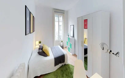 Zimmer mit Doppelbett zu vermieten {area}
