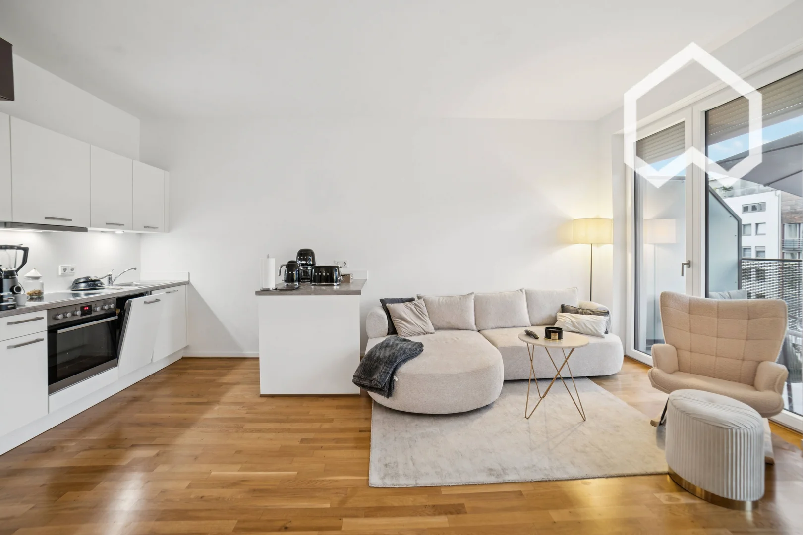 Comfortable and spacious student room in 