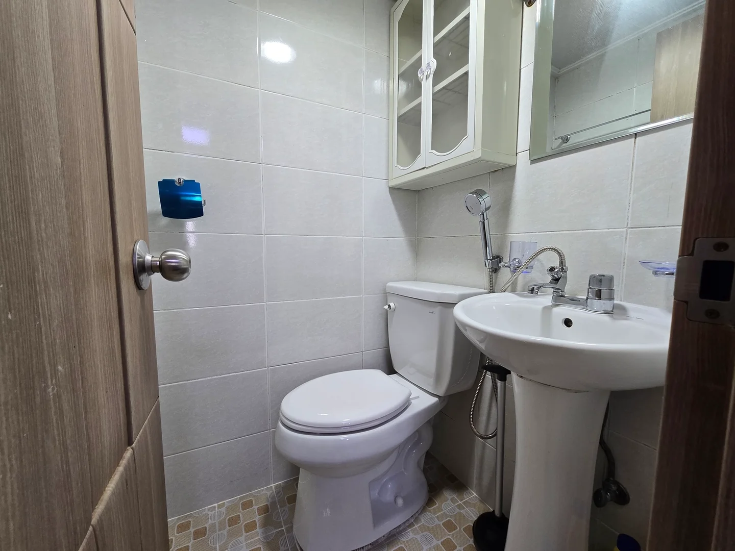 Habitación estudiantil económica cerca del campus en