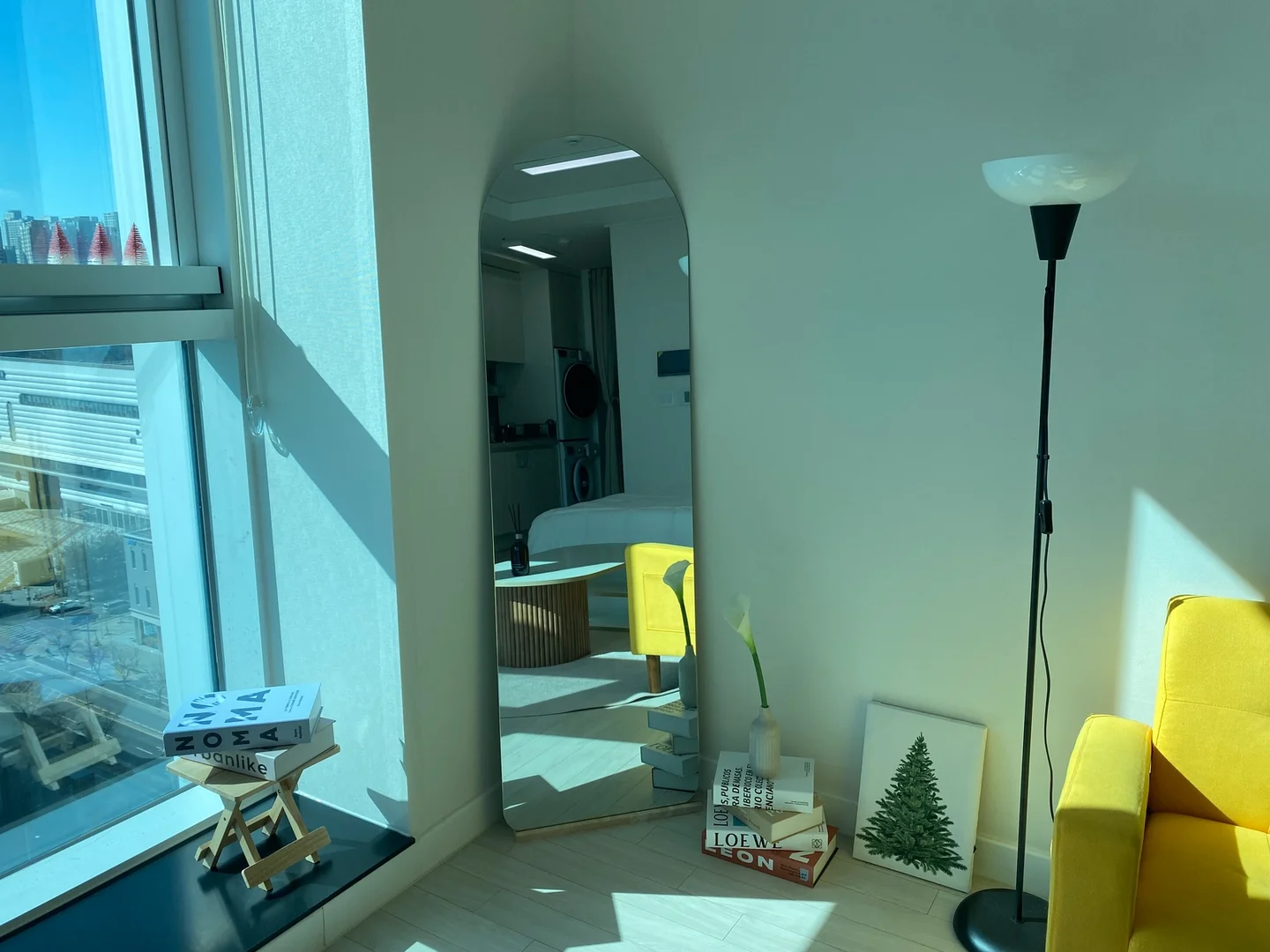 Cómodo estudio para vivir como estudiante en 