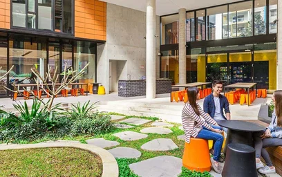 Alojamiento entero en residencia en 73 Albert Avenue, Chatswood NSW 2067, Australia, imagen 9 de 17