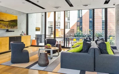 Alojamiento entero en residencia en 73 Albert Avenue, Chatswood NSW 2067, Australia, imagen 6 de 17